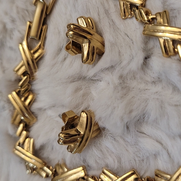 XXX Bracelet and Earring Set - Picture 2 of 6